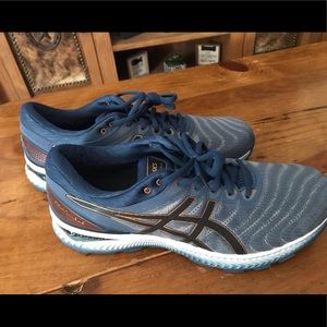 Asics Gel-Nimbus FlyteFoam size 11